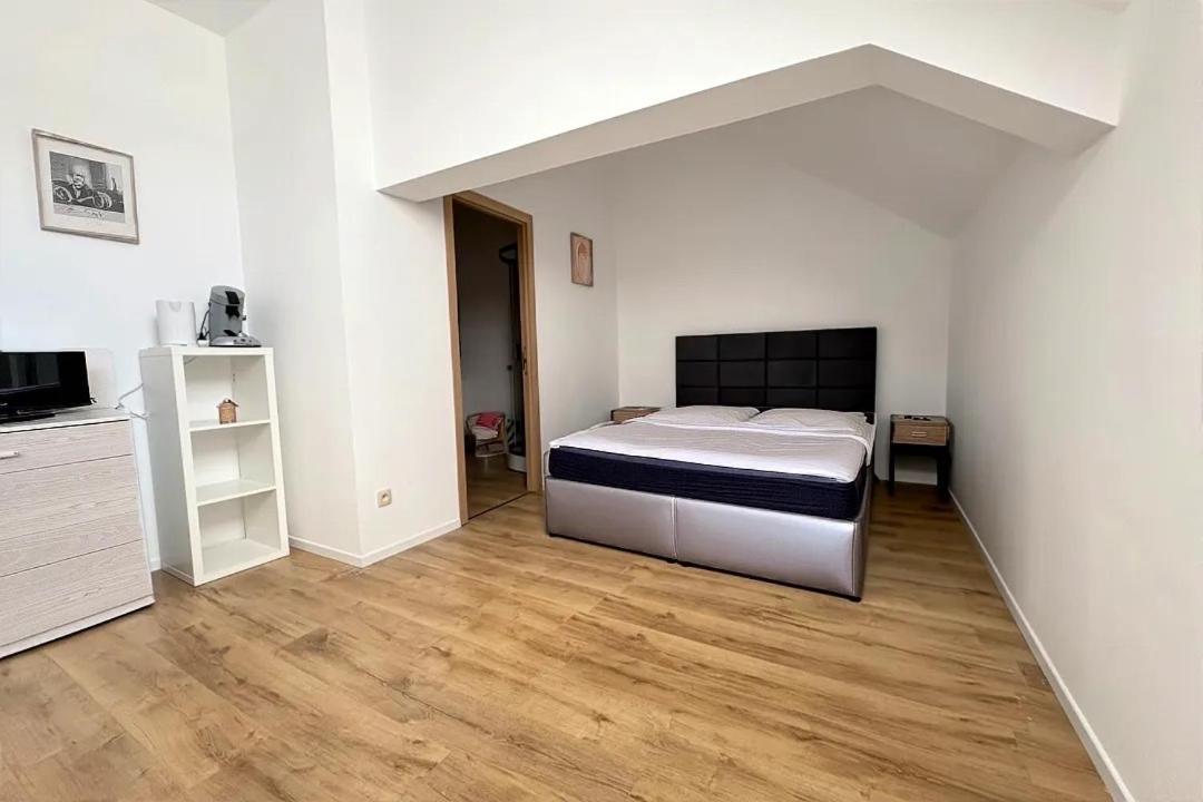 Station 64 A5 Charleroi-airport Appartement